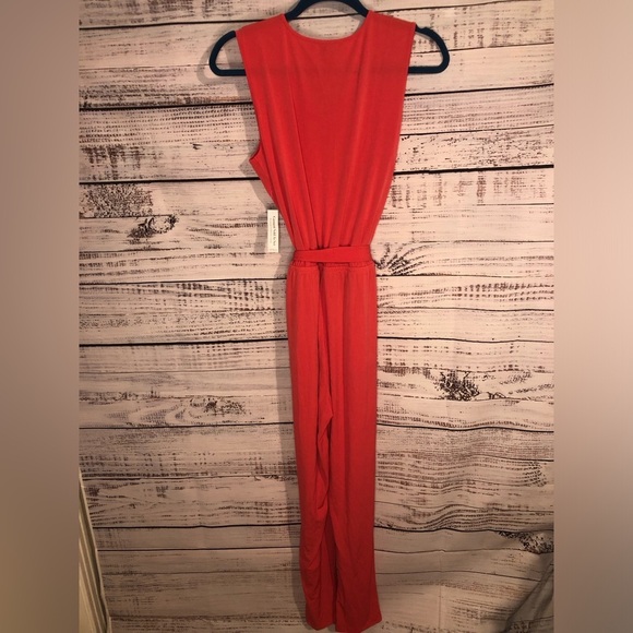 VENUS Vibrant Red V-Neck Top Wrap Tie Jumpsuit size Small NWT - Picture 11 of 14